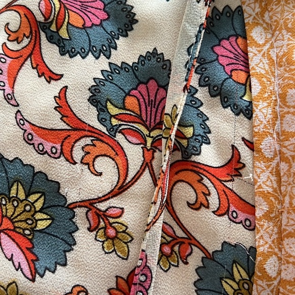 DR2 Mixed Print Bell Sleeve Chiffon Peasant Top XS - Boho Floral Lightweight - Picture 8 of 9